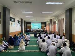 Photo Pembinaan Pegawai & Peresmian Laboratorium IPA-Komputer MTsN 24 Jakarta