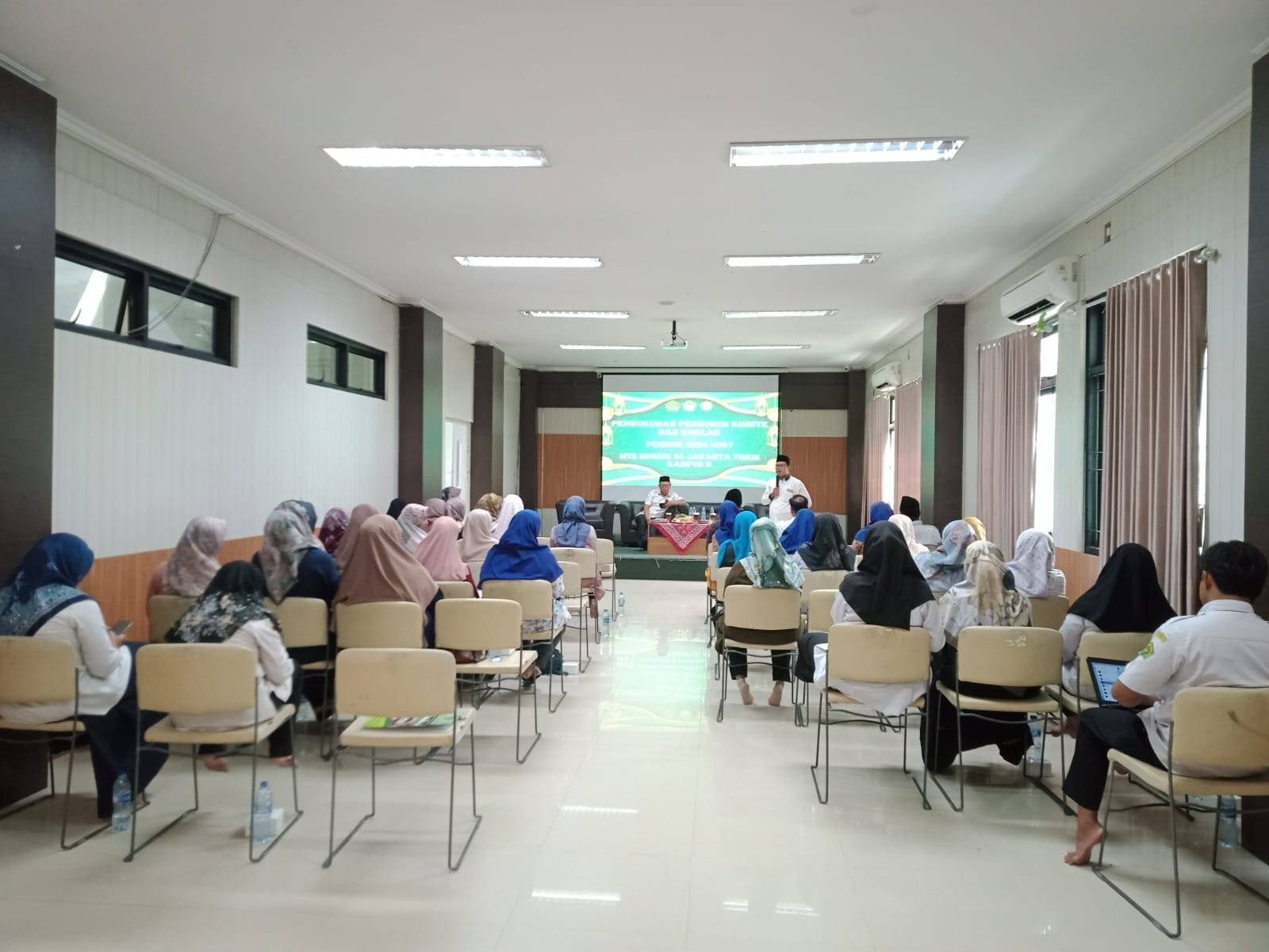 PHOTO PELANTIKAN KOMITE MTSN 24 JAKARTA TIMUR KAMPUS B